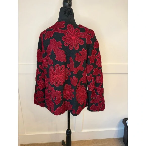 Chicos Design Black Red Floral Embroidered‎ Wool Blend Jacket Size 1 - Picture 3 of 8